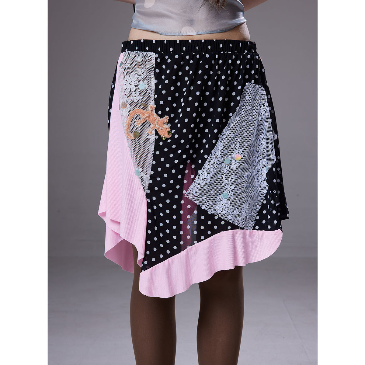 (pre-order)gecko hand-embroidered asymmetric spliced skirt