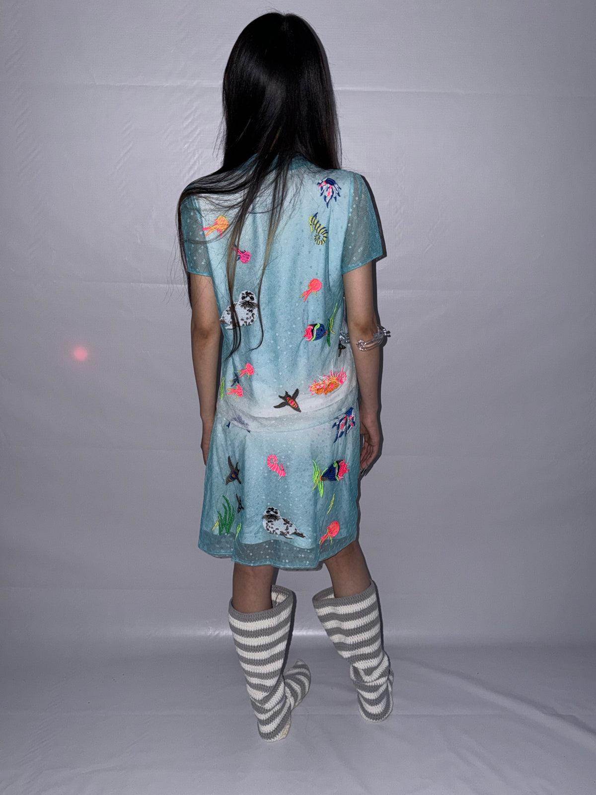 (pre-order)marine-creature embroidered mesh short-sleevetop